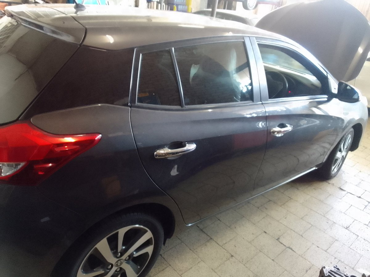 chillizee's tweet image. Toyota yaris 2NR in for an overhaul.