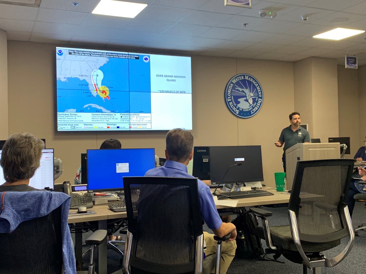 SFWMD's tweet image. 🌦️ It's #WorldMeteorologicalDay, and we’re recognizing our @SFWMD meteorologists who provide weather forecasts that guide important water management decisions. Check out the real-time weather tools that our team uses to keep an eye on the sky.

Visit SFWMD.gov/Weather