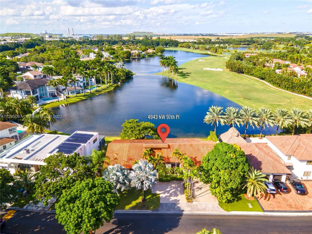 VaneauMiami's tweet photo. $2,500,000 5 bedrooms 5 bathrooms water views in Doral Miami-Dade Florida. Take a look at this awesome space: https://t.co/JuPbnN78SK https://t.co/un5M8TWBEZ