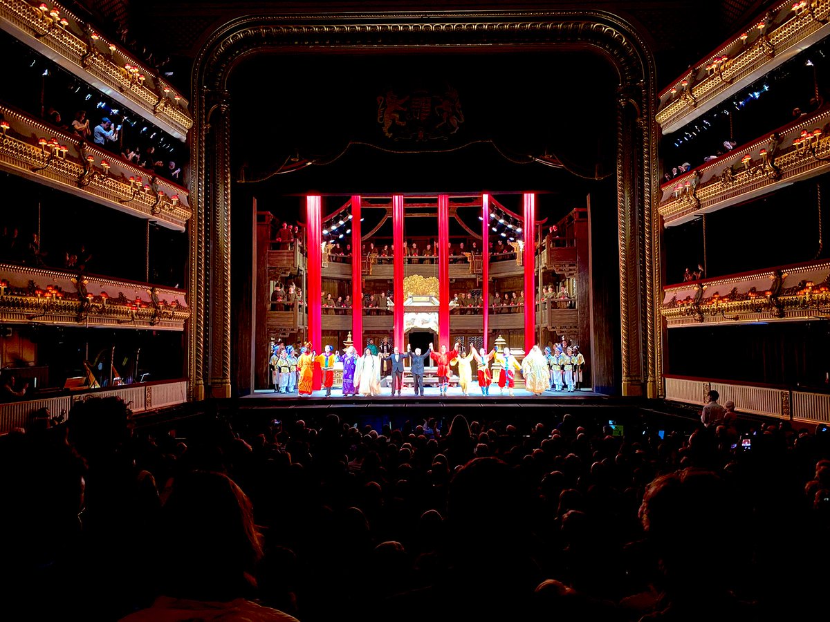 Went to the <a href="/RoyalOperaHouse/">Marge Inalia</a> yesterday for only the second time in my life 🫢. Loved it. Also found myself obsessively googling #physics of…. #singing 🤓