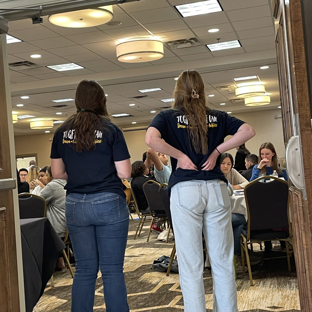 pammoran's tweet image. Nothing better then engaged teens designing solutions to the grand challenges they see as real in their lives today and in the future @scl_va student design thinking institute @deelanier facilitating - why not a Va Student Leading Innovation Network? #valin