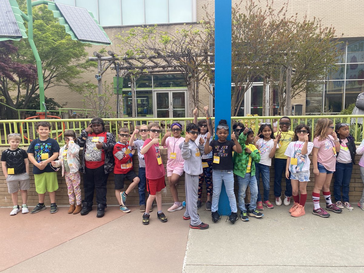 BullaFWES's tweet photo. We had a great trip to Marbles IMAX for Flight of the Butterflies 🦋 3D Movie! Watching the kids grab at the flying butterflies is my favorite part! @FWESIBPYP @Marbles #FWESdestinationlearning https://t.co/U3GKDXLKYO