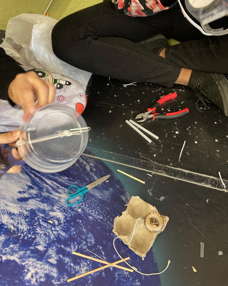 8th graders experience #EngineeringDesign in ASD's Destination #Mars #PBL unit! These pics from Clark and @RomigRocks #ASDTeachersRock #AKEdChat #AKLearns #HandsOnScience