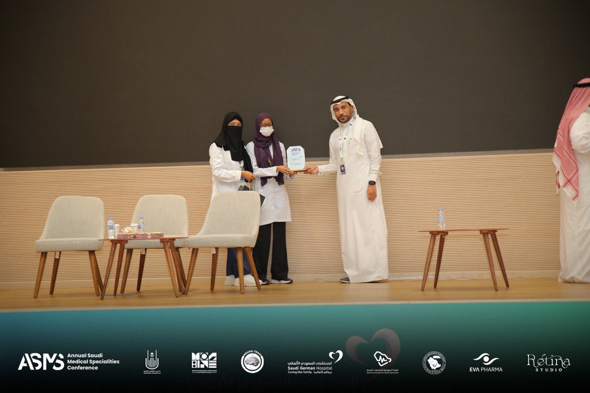 MPPUQU's tweet photo. The winners of the best oral presentation
The First place goes to: Nada Almalayo and Omniyyah Tukruni
The second place goes to: Afrah Alqarni
The third place goes to: Jamil Baljoon
#ASMS_Conference https://t.co/w9kb5O97Bn