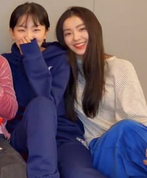 TSujebi's tweet photo. 🐻🐰🥰 https://t.co/G7e2TvjSGo