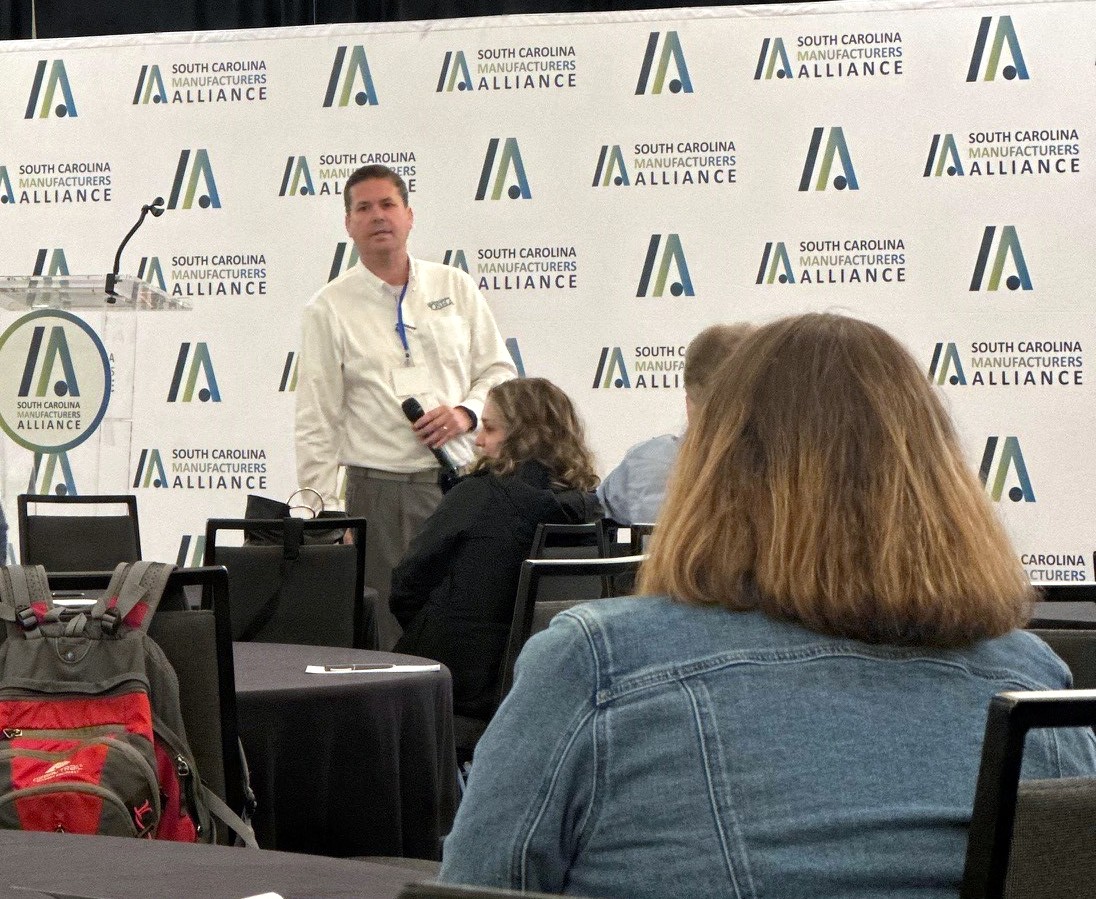 SC_OSHA's tweet photo. Thank you to the SC Manufacturers Alliance @SCManufacturers for including our SC OSHA staff in your workplace Safety Summit this week. #SafetyFirst #SCOSHA #network #scmanufacturers #scmanufacturersalliance https://t.co/XxJ0QH8OoA
