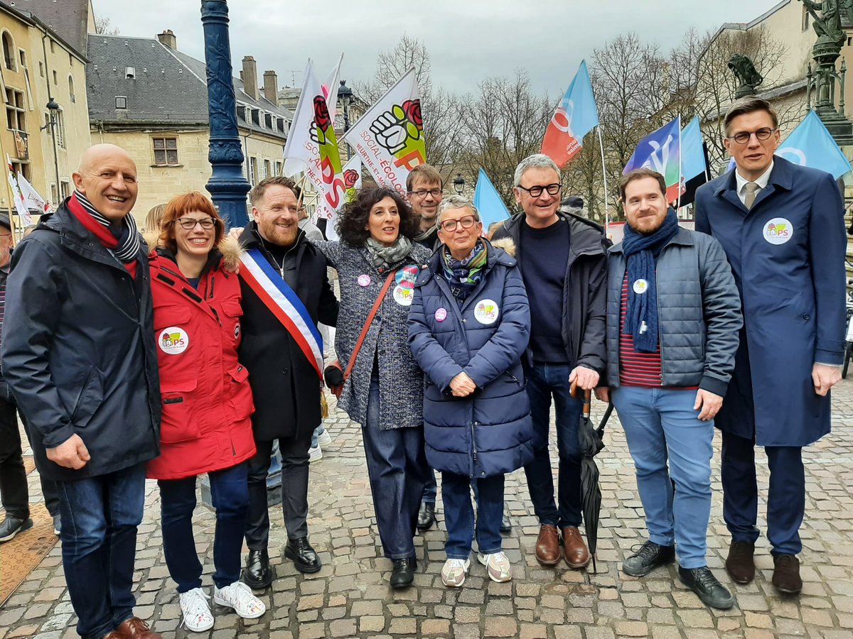 54 à gauche tweet media