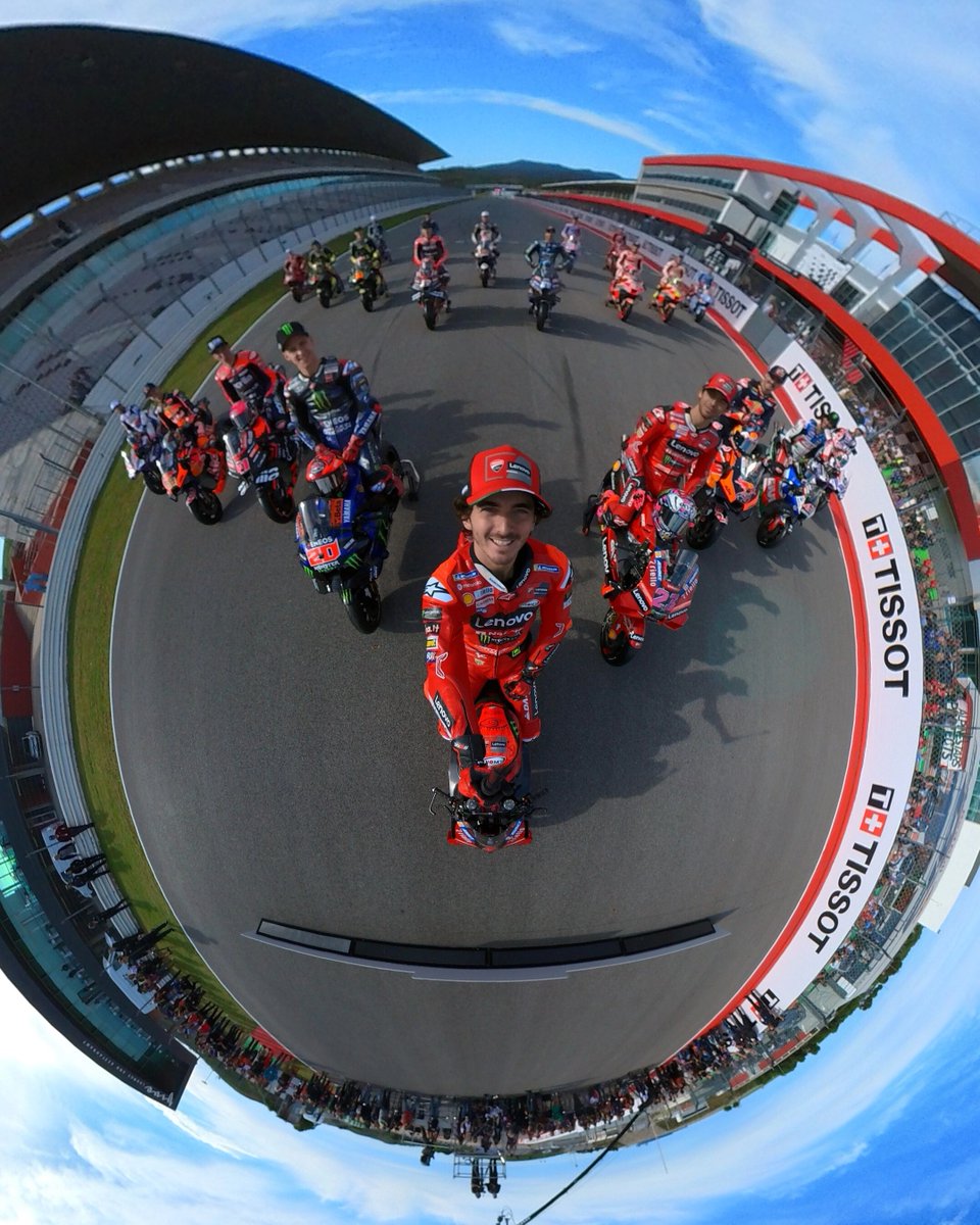 MotoGP's tweet photo. The #MotoGP family picture just got a little ✨ cooler ✨ 

#PortugueseGP 🇵🇹 https://t.co/pKKfuHB54h