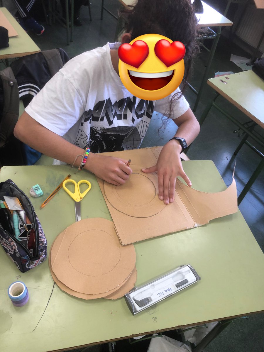 Mvaldi44's tweet photo. Ringo time con mis pequeñines de 1 ESO ☺️🫶 https://t.co/8Xjs7ZTiW6