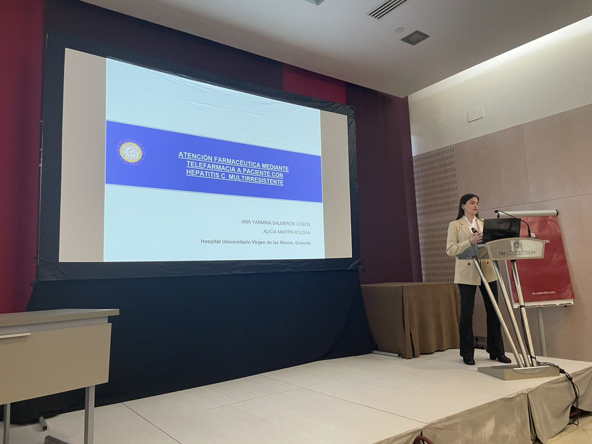 Último caso del día en #15ccc manejo del #vhc y telefarmacia por Ana Yasmina Salmeron de virgen de las Nieves