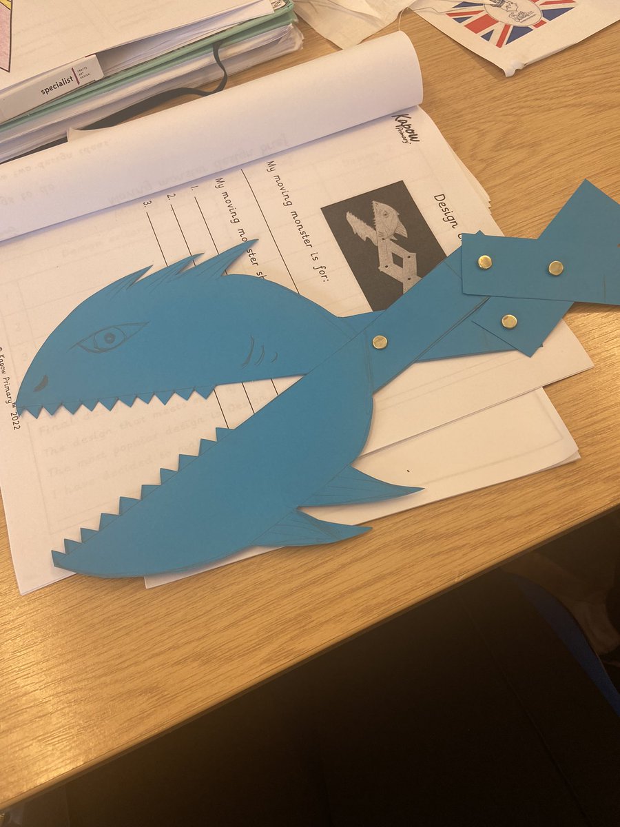 ChristaOsman87's tweet photo. A really fun day at the training centre today! We learned about teaching DT. What better way than getting involved ourselves. #teachertraining #studentteacher #DT https://t.co/mkddxuXO4s
