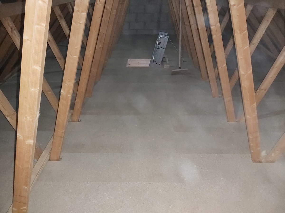 mangodigitalman's tweet image. Do you need more storage space in your home?
Loft ladders, boarding, hatch &amp;amp; lighting. 
Why not maximise your storage space with Home Counties Loft Ladders.
Call free on 0808 301 9548 for a free home survey &amp;amp; quotation. 
homecountiesloftladders.co.uk
#loftstorage #storagespace