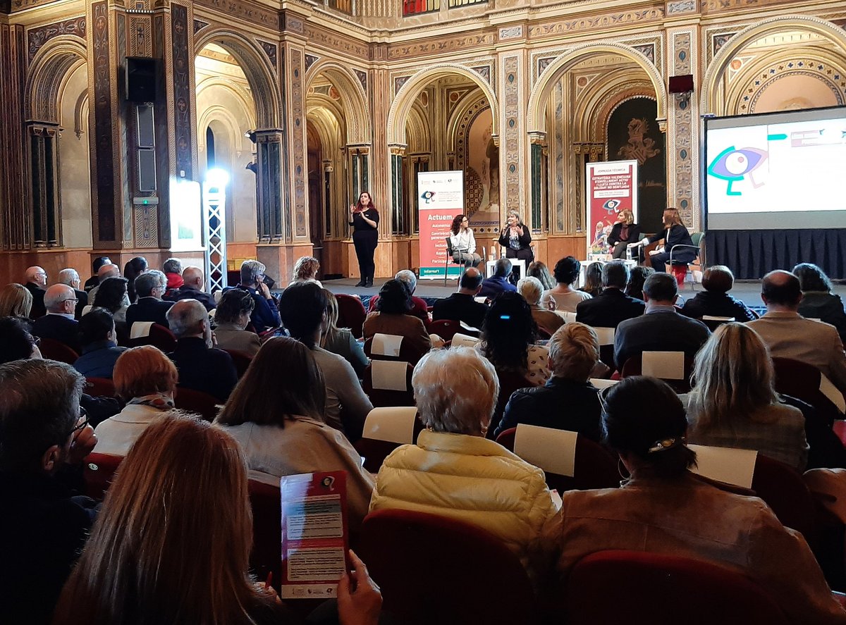 OfeliaGimeno's tweet photo. 👵 L'augment de l'esperança de vida és una conquesta clau del nostre #EstatdelBenestar.

Vivim més anys i cal viure'ls amb autonomia, plenitud i salut.

👥 Enriquidora jornada sobre l'Estratègia Valenciana d'#EnvellimentActiu i Lluita Contra la #SoledatNoDesitjada de @GVAinclusio https://t.co/t4OFczD4Mc
