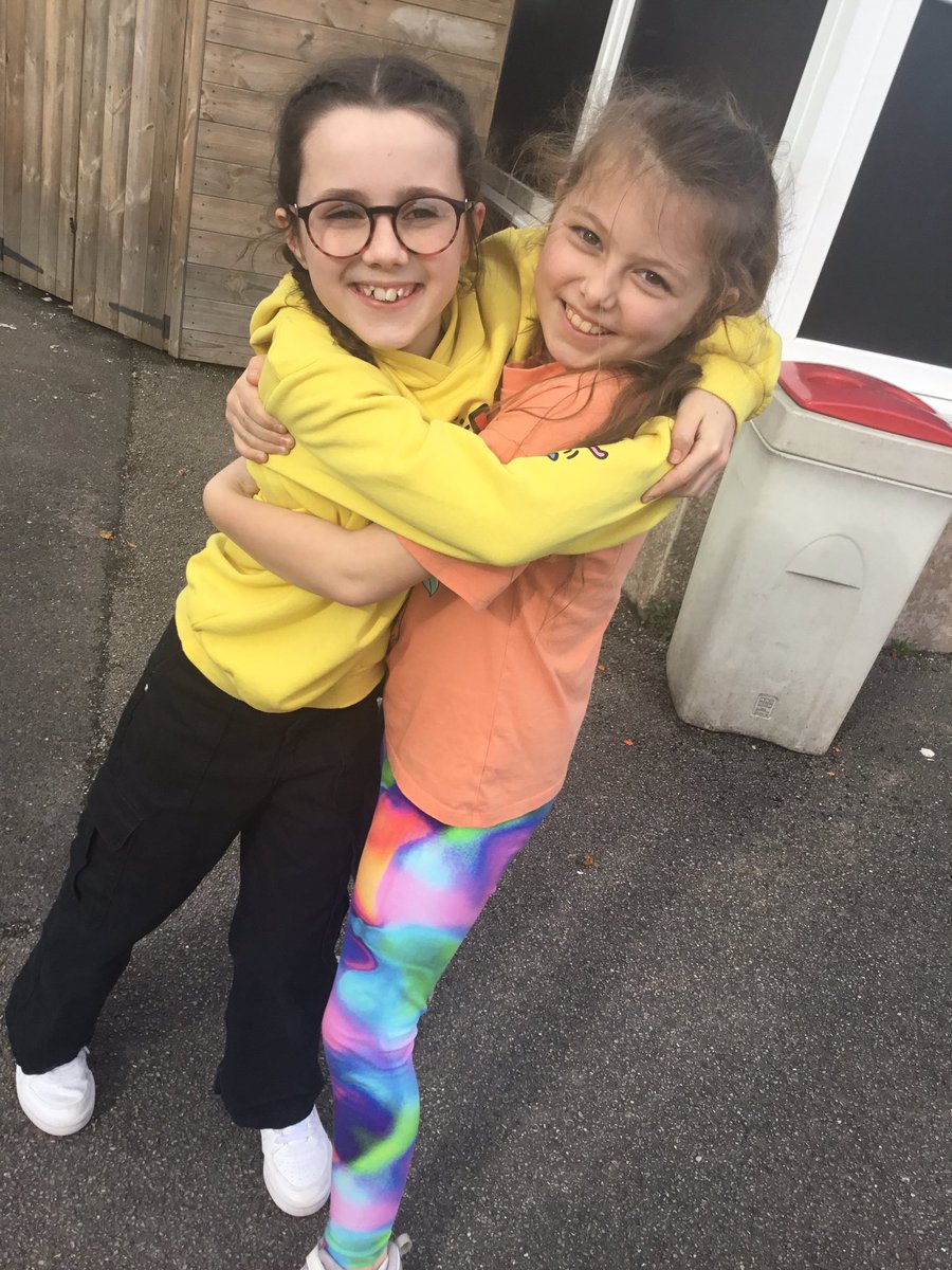 HolyFamilyRE1's tweet photo. Last week, @HFyear4 wore their bright colours on support of @CAFOD and our Lenten fundraising. #FaithFamilyFriendship https://t.co/8v8Kcx44Xq