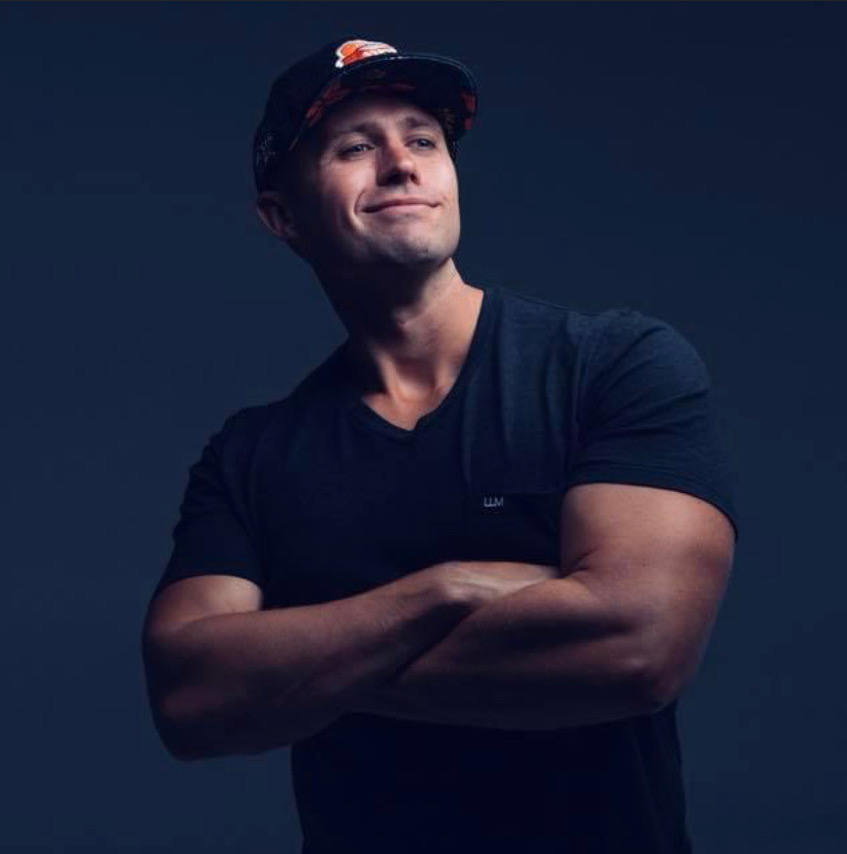 Live show alert! #KeithStegall, <a href="/DavissonBroBand/">Davisson Bros Band</a>, and <a href="/KevinMacVA/">Kevin MaC</a> are taking the Southern Rounds stage on April 12th, 7pm <a href="/analognashville/">Analog at Hutton Hotel</a> ! Grab tickets here: bit.ly/SRTixApril