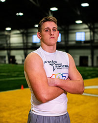 6starfootballMO's tweet photo. STOCK RISERS | Missouri’s December showcase DE attendees making waves this offseason (2025)

⭐️⭐️⭐️⭐️⭐️⭐️  
Standout DE prospects to know from 6Star Football Showcases
@MawMDKR40 @BrockHarmon94 @dariuslong12 @bennichtula @TurnerIan55 @TrevorW2025

STORY▶️ https://t.co/1e98wamgAE https://t.co/cAgK8KM5ld