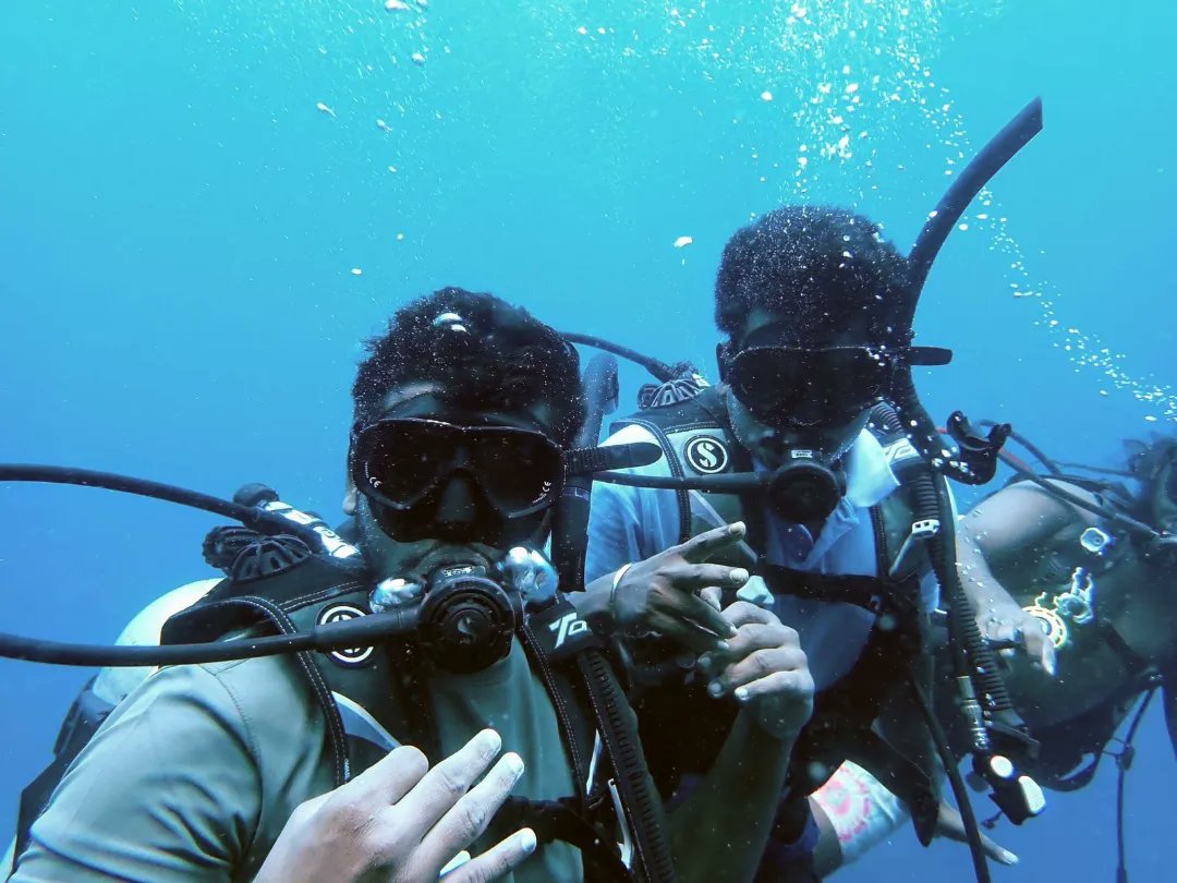 DiveDesk's tweet photo. "It was such a amazing thing we have done today! What we expected that we got. Fully satisfied. Thanks for this opportunity. Soon we will dive again. Thanks for the team💓"

A special feeling to introduce new divers to our underwater world with PADI Discover Scuba Dive program🤿 https://t.co/kMTM7w03oK
