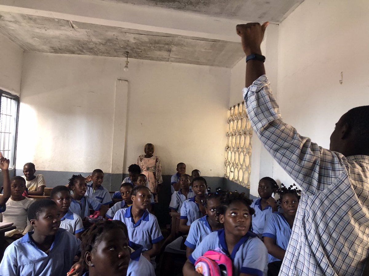 🌳Charla en el colegio Pilar Momo, por el Día Internacional de los Bosques 🌳 
La intención es seguir inspirando a todas las generaciones posibles. Y dejar una huella imborrable para el bien de nuestro planeta.
#MedioAmbiente