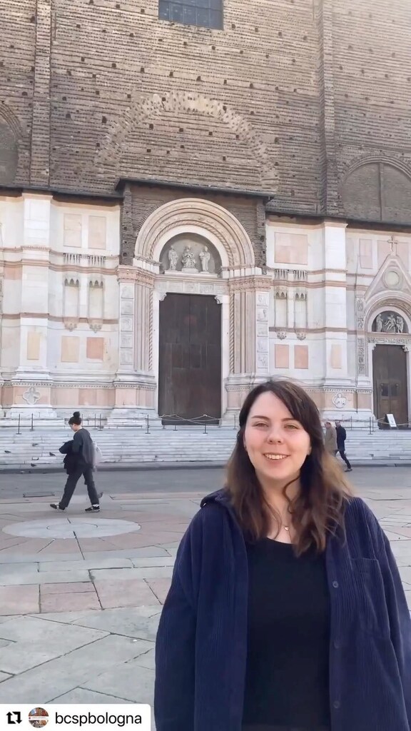 🇮🇹 Visitiamo Piazza Maggiore a Bologna con Holly! (BCSP Spring 2023, Indiana University)

🇺🇸 Let’s visit Piazza Maggiore in Bologna with Holly! (BCSP Spring 2023, Indiana University)

#Repost @bcspbologna 

#bcspstudents #bcspbologna #bcspguidetobologna instagr.am/reel/CqI2GldDz…