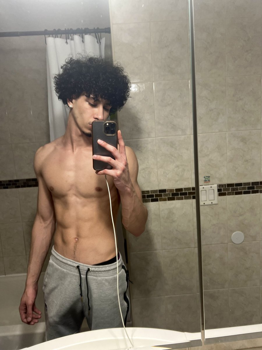 3lijahrivera's tweet photo. 🫠 https://t.co/K61yvmlW94