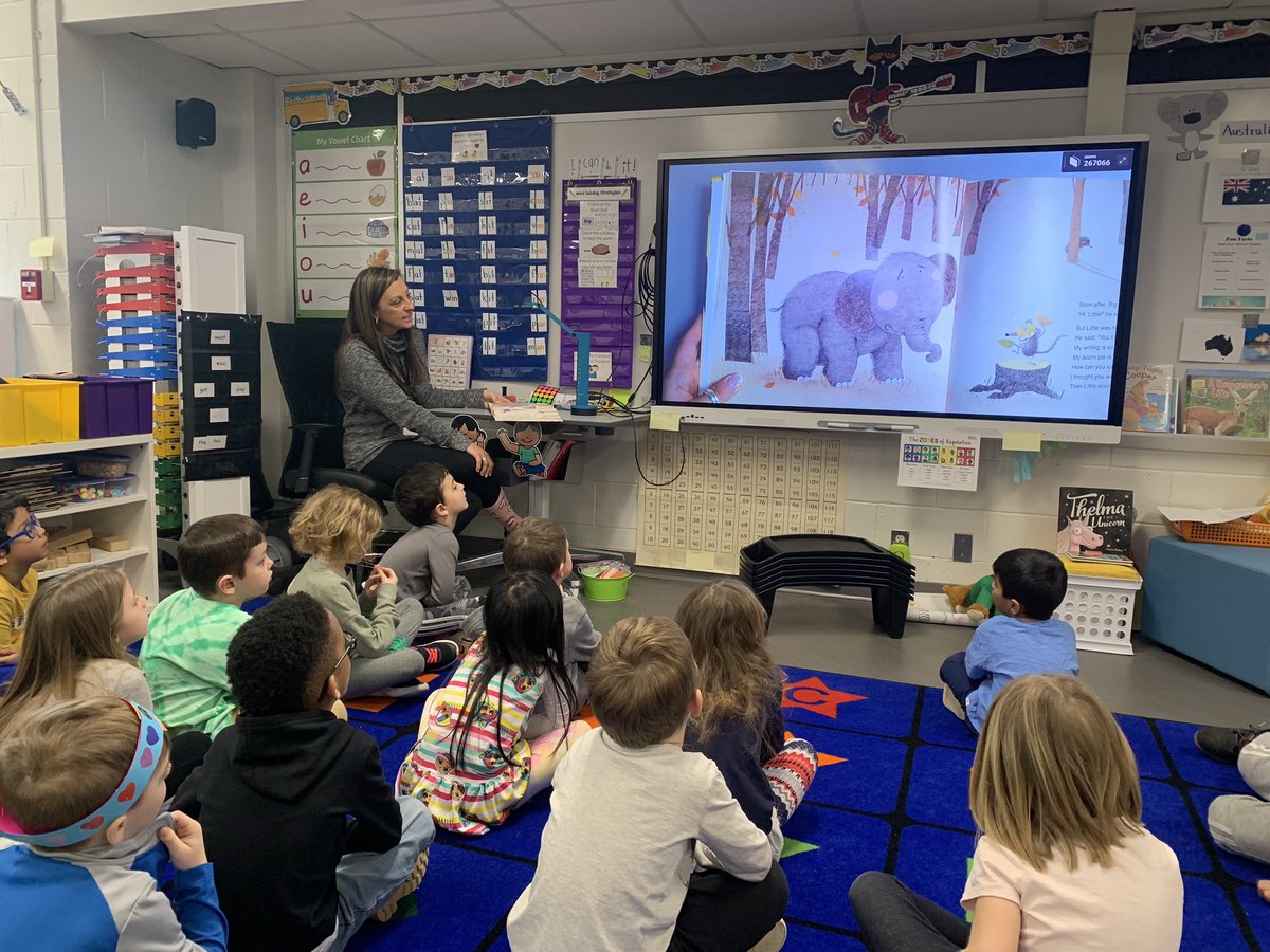 Thank you for being our guest reader, Ms. Hynes! @StadiumDriveLO @gdhynes #marchisreadingmonth