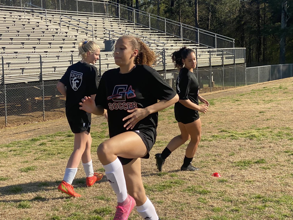 GHSLadyIndians's tweet photo. Thanks so much to @SCUnited_FC for our new training kits. We love them! https://t.co/y5hln8oJFX