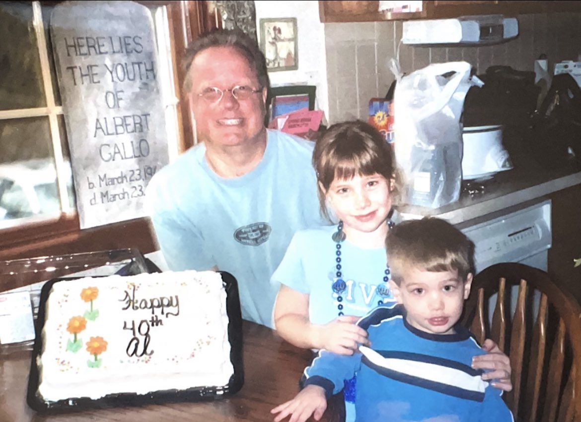 saraheg73's tweet photo. happy birthday to the best dad in the world! so thankful for all that you do for our family today &amp; always. love you so much ❤️ @7thgallo https://t.co/s6PaO7OoWJ