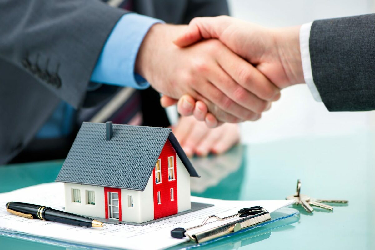 HeadwatersCntry's tweet photo. Just under 45% of first-time homebuyers committed more than a quarter of their income to payments on their new mortgage. https://t.co/8YCbC5tPXJ https://t.co/Klwx7vUNvF