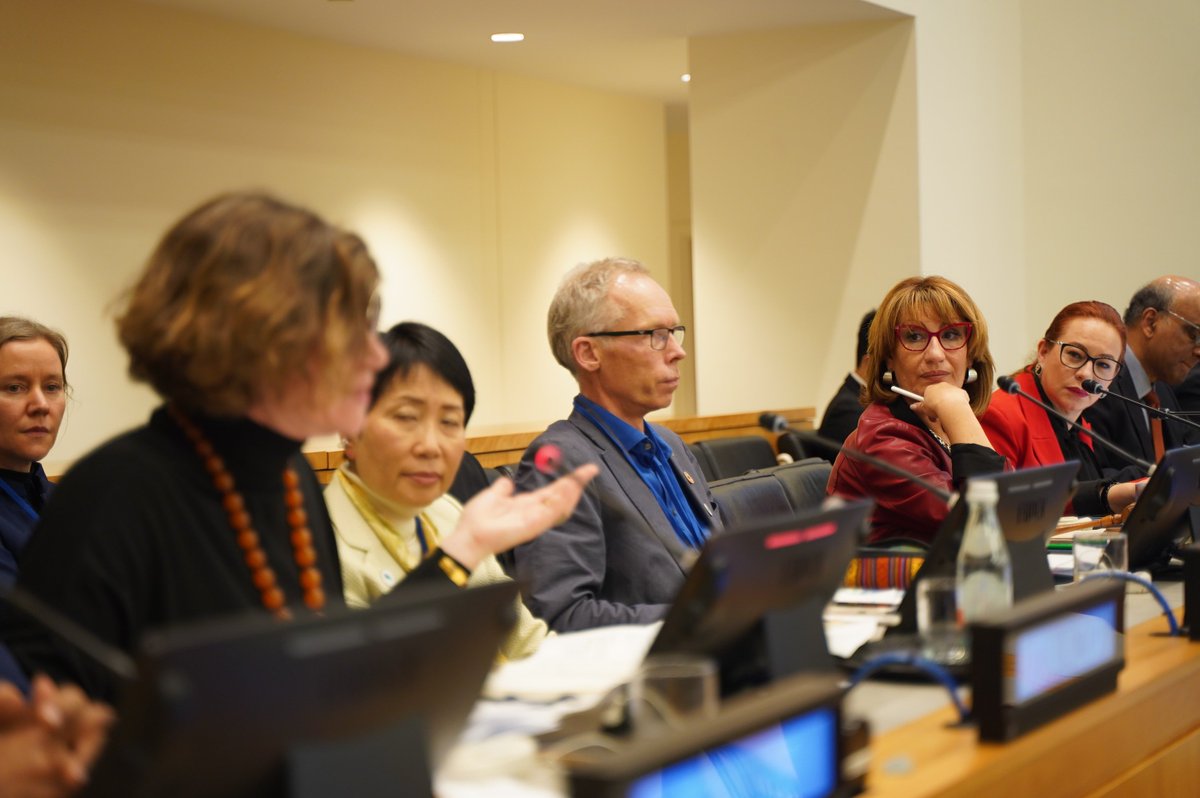 uclg_org's tweet photo. The @watercommongood calls on the need to transform our systems, to get our hands dirty to transform #water governance. We need outcomes-oriented policies and procurement, & integrated efforts to move away from our siloes ensuring the right to water
#Listen2Cities #WaterAction https://t.co/ql35OURKek