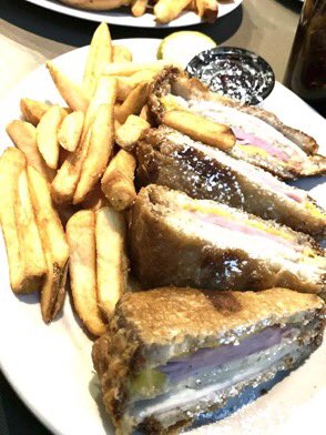 CheapSeats411's tweet photo. A vote for FitzMagic is a vote for the the @Bennigans Monte Cristo #VoteFitzMagic https://t.co/pUHtv0AQZ5