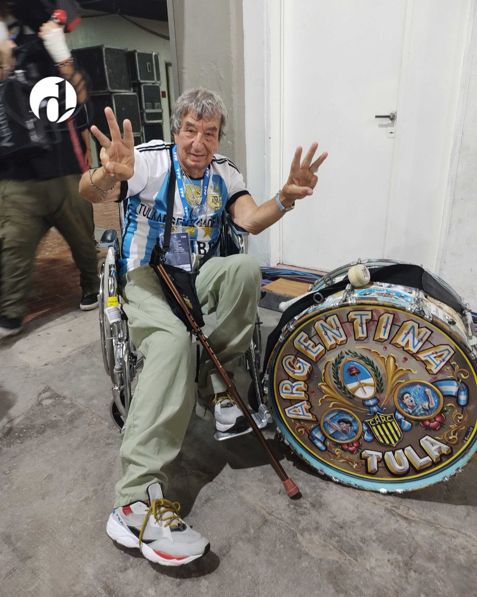 eldestapeweb's tweet photo. ⚽ Tula, listo para salir a la cancha en la fiesta de los campeones del mundo 🇦🇷

📸 @FerDGalluzzo https://t.co/iyDk03OC9N