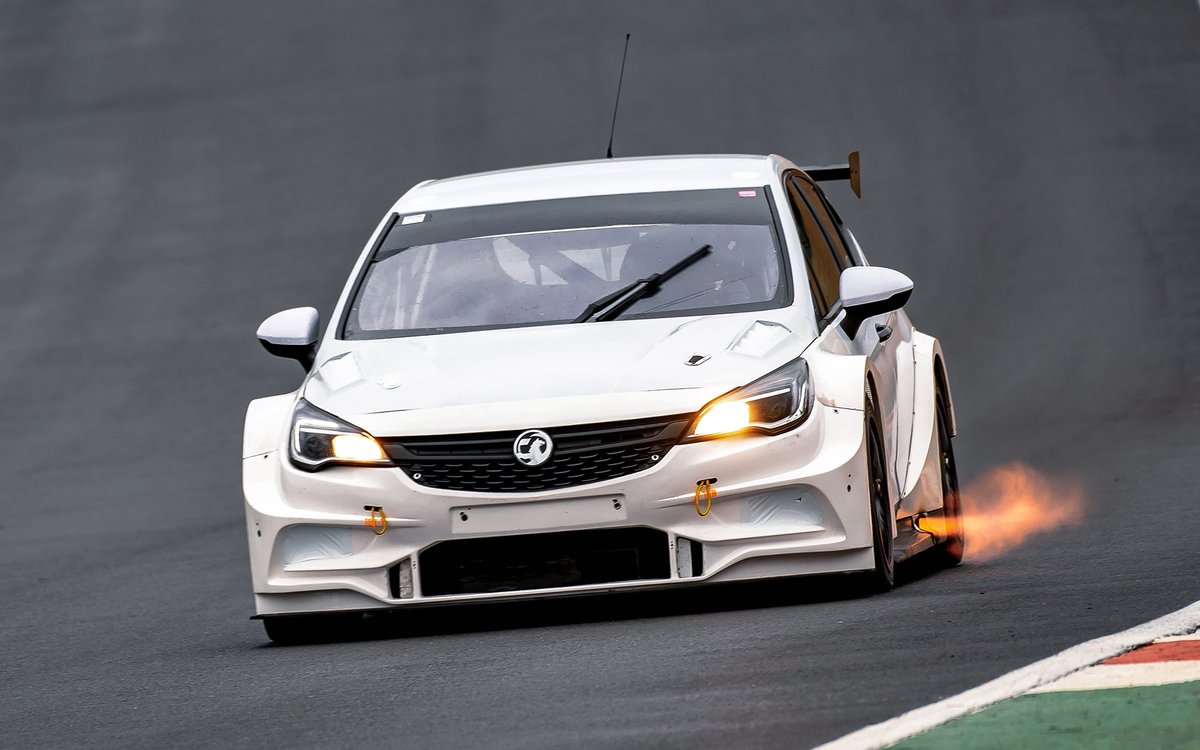 _Meaden's tweet image. It's been a busy week so far...

🔥 @UKPMR's first pre-season test
📸 #GB3 &amp;amp; #GB4 Media Days 
🏁 #BritishF4 testing for @GuinchardDaniel 

#MeadenPR
