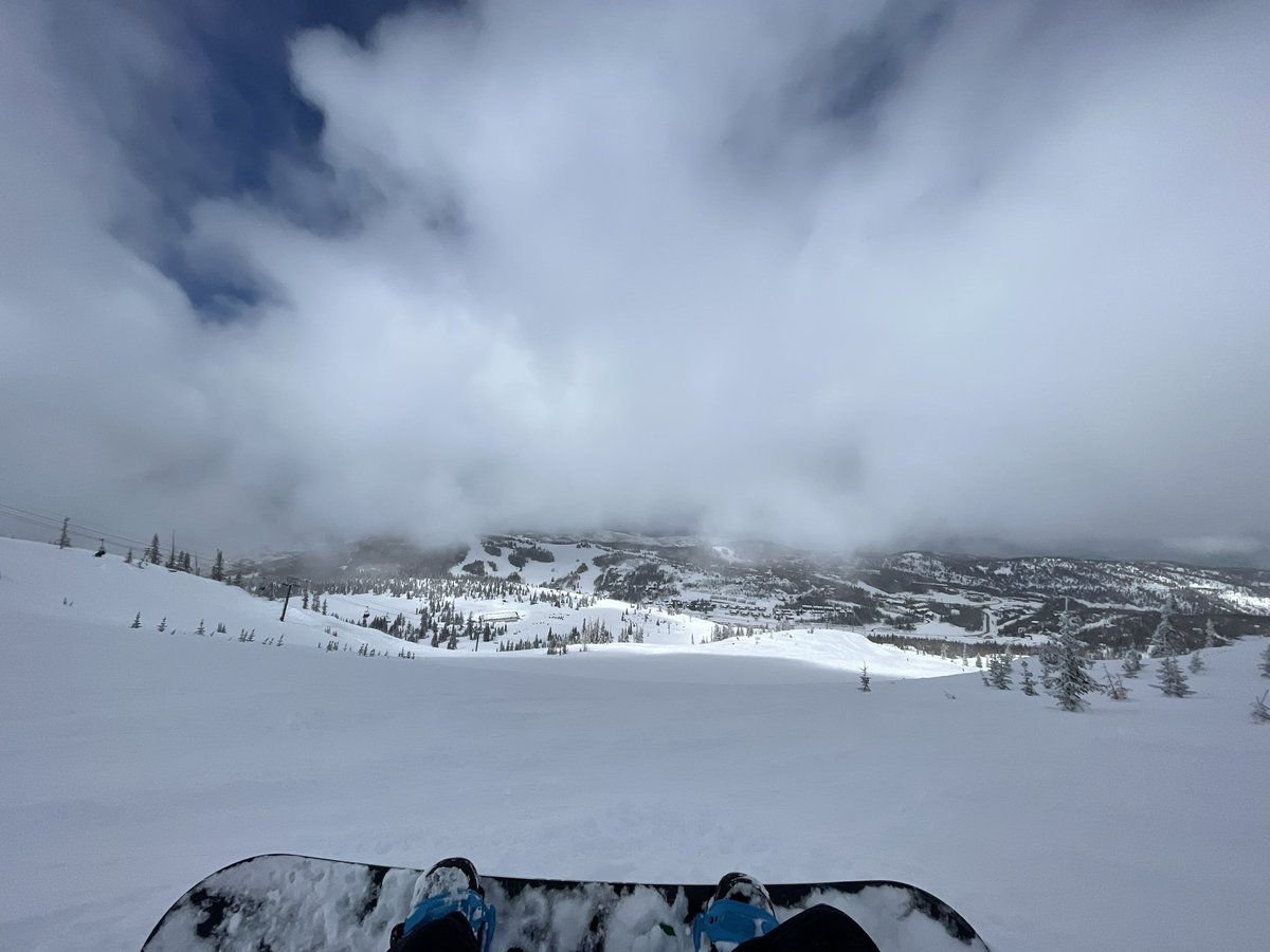 amo_bailey's tweet photo. Fuck I missed the mountains https://t.co/Ora7kOik96