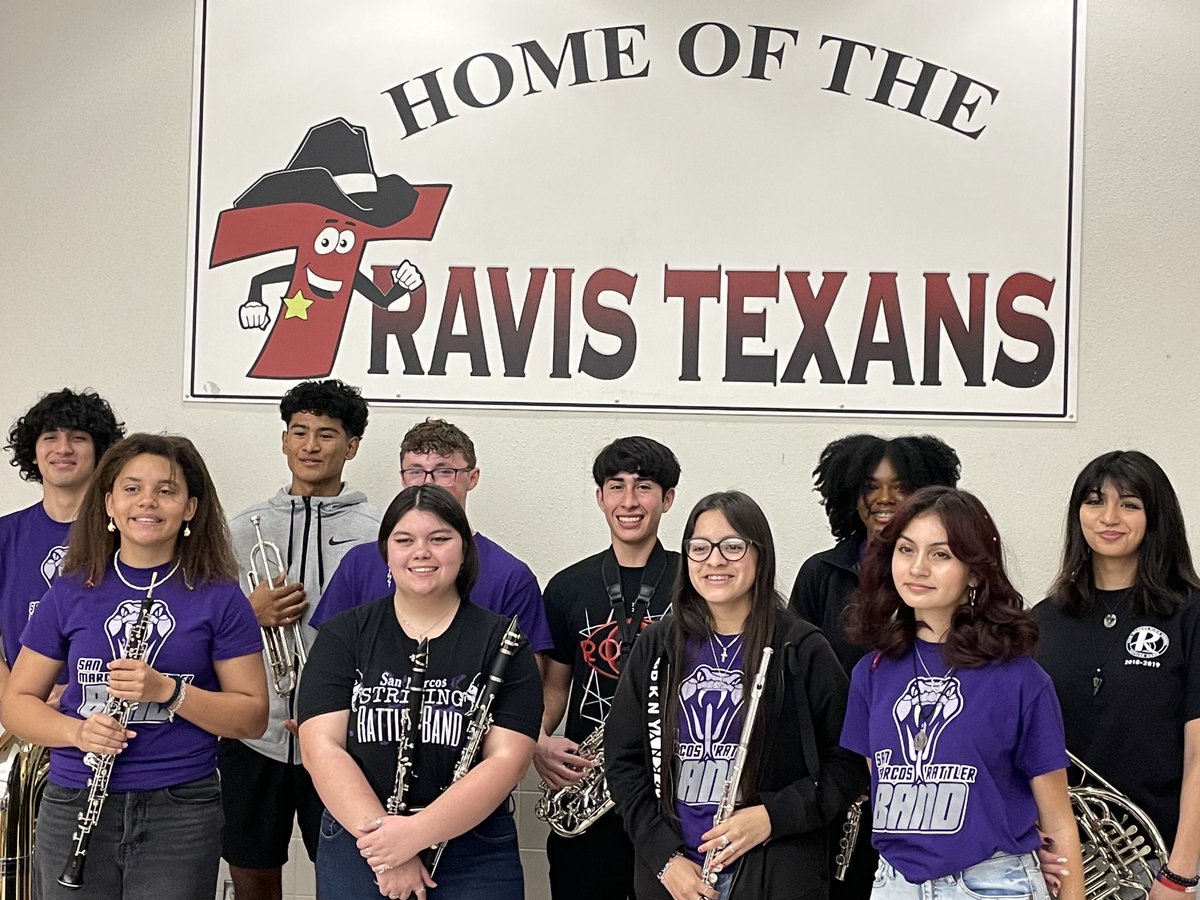 Travis_SMCISD's tweet photo. Once a Texan Always a Texan! Thank you Rattler Band for inspiring our amazing 5th Graders! #dontdoubtus #strikeasone https://t.co/SRqI9g9PmL