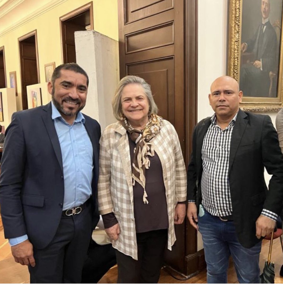 OscarSanchezOsp's tweet image. Felicitamos al movimiento político ⁦@todossomoscolo⁩ y a su líder natural ⁦@ClaraLopezObre⁩ por la obtención de la Personería jurídica, así mismos a la dirigencia de nuestro Dpto ⁦@elnumas⁩ llamado a ser protagonista en el proceso electoral, vamos porque Vamos…