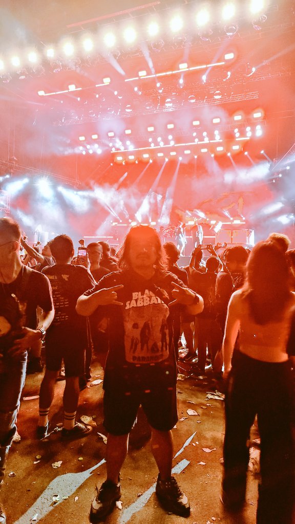 doMIKHAdo's tweet photo. Konser terbaik yg pernah gw datengjn, SLIPKNOT!!!! https://t.co/KlkIfx7SJM