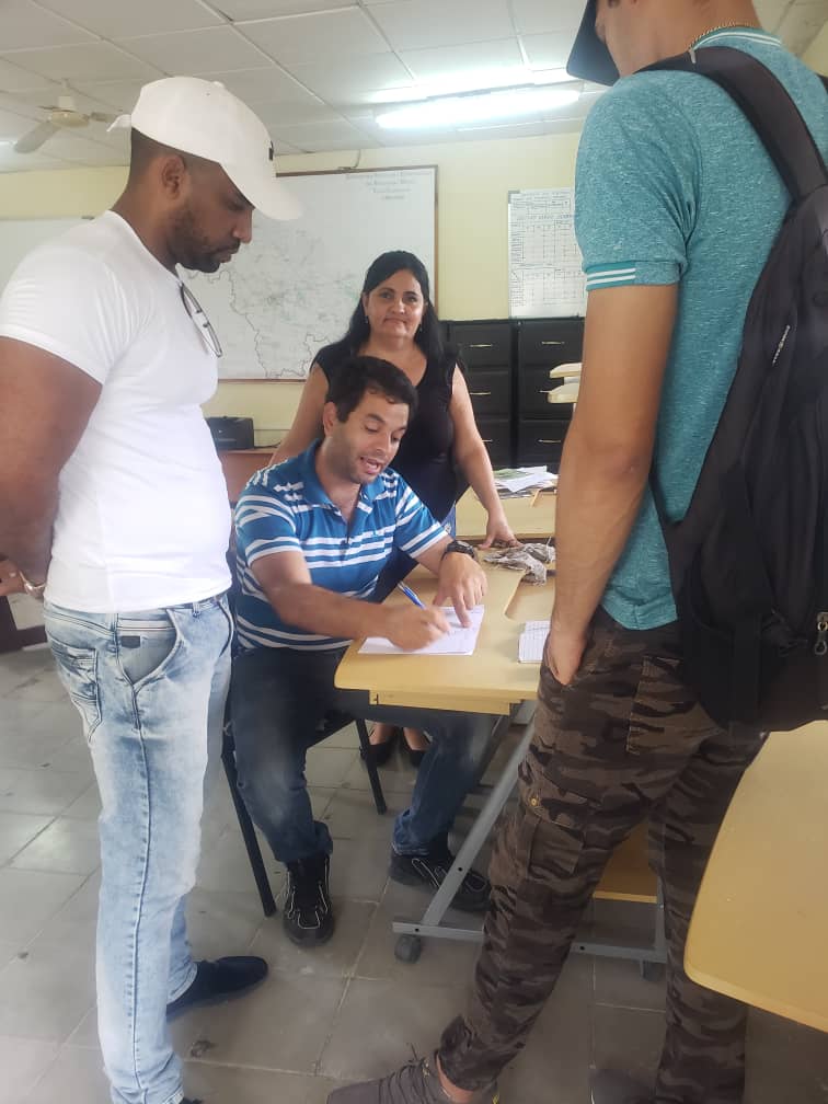 INIFAT6's tweet photo. Visita del Equipo Técnico Nacional del proyecto #POSAS a la Delegación Provincial de la Agricultura de Villa Clara para dar seguimiento a las acciones previstas para la instalación del Sistema Fotovoltaico en esta provincia. https://t.co/XxLerSopMj