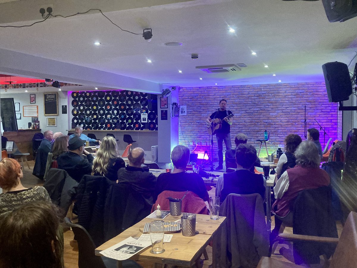 GregMulholland1's tweet photo. At the famous @TopicFolk #TopicFolkClub #Bradford, the world’s oldest operating #folkclub at @PadShipley #GroovePad enjoying the excellent @ChrisRonMusic, last night of his UK tour. Chris is from Derbyshire but lives in Canada. Love the blend of folk, Americana & Neil Young! 🎶🎵 https://t.co/aLOdyNNYGa