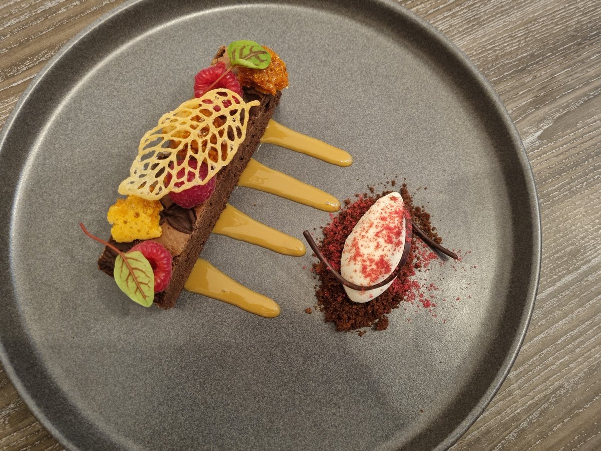 Devon_Wright tweet media