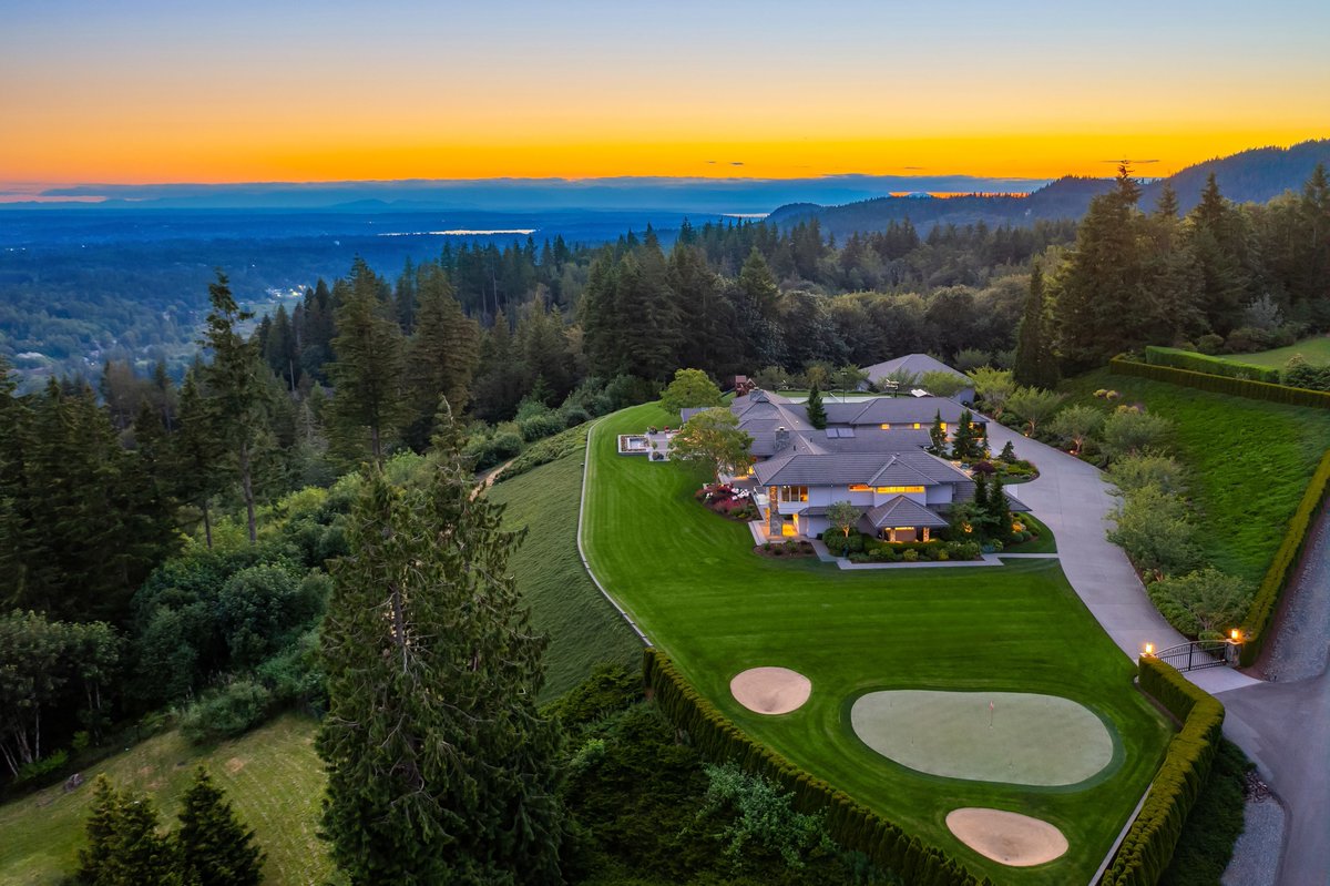 RealogicsSIR's tweet photo. A masterpiece of Northwest Modernism.

📏11,412 Square Feet
🌲 10 Acres
✏️ Ralph Anderson-designed
👓 270-degree views

Represented by Jay Kipp.

View property details and discover much more at https://t.co/HBgPN3cvPE https://t.co/JQekb8Utlu