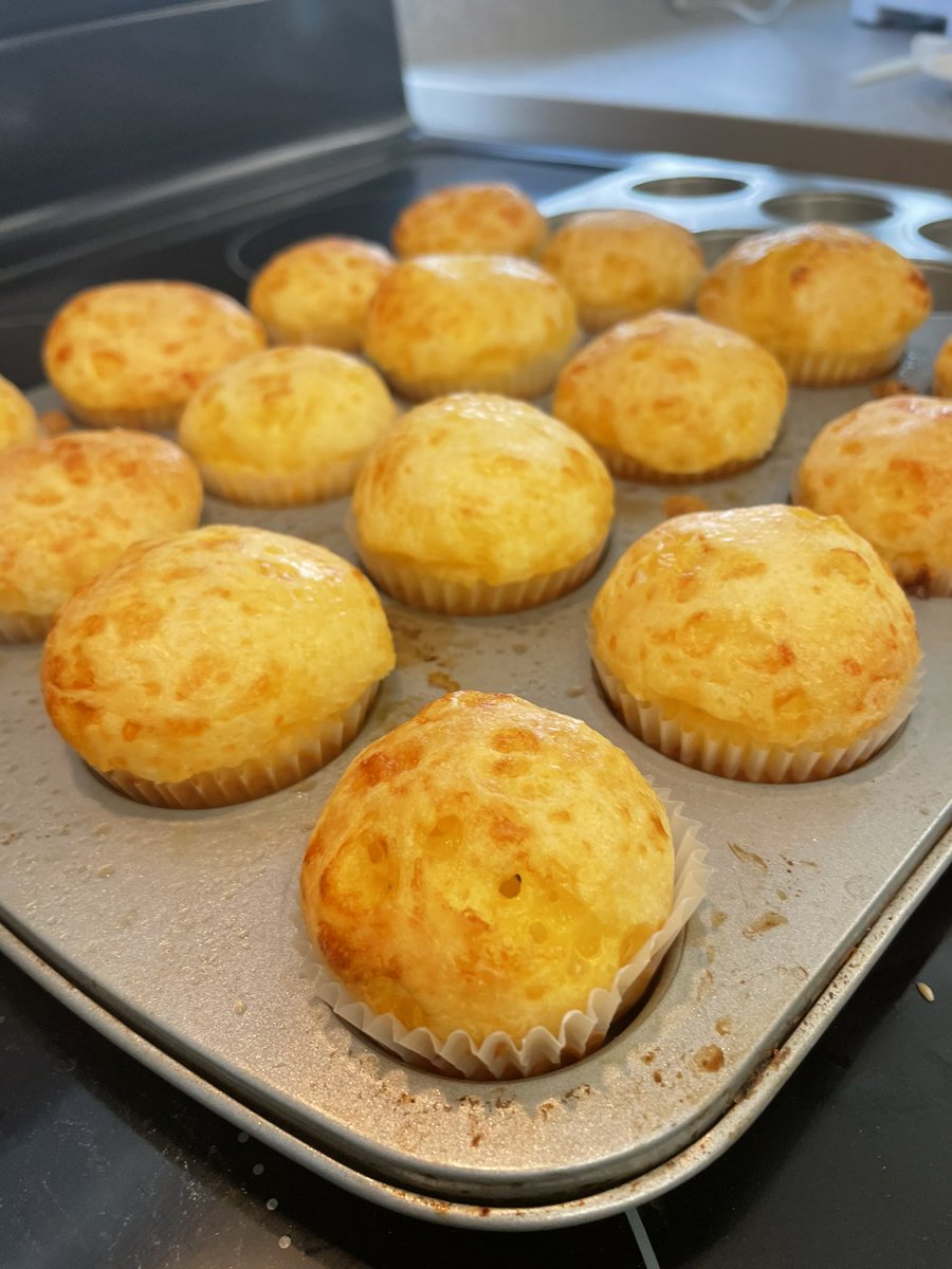 MrsTenzer's tweet photo. Pao de Queijo mmmm @ScarsdaleEdu #scarsdalemspride #smsfacs8 #culturalcooking #cassava #glutenfree https://t.co/pI7dayKEFj