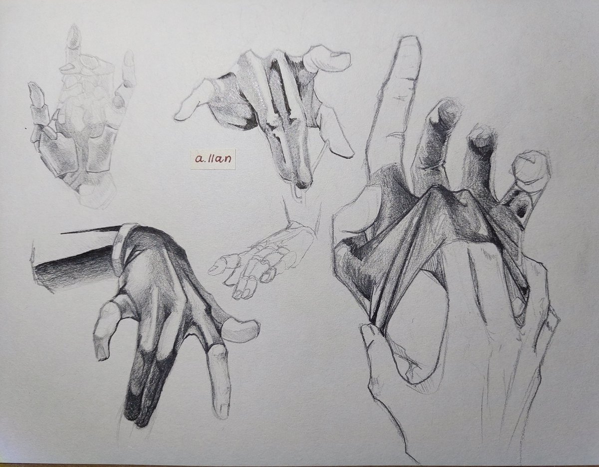 a__llan's tweet photo. Vash's Hands batch 1 #TRIGUN #TRIGUNSTAMPEDE #vash #vashstampede #hands https://t.co/7owD59jhef