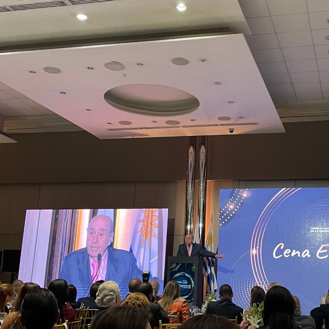 CorpDiplomacy's tweet photo. El @CONEPPanama realizó la Cena Empresarial 2023, evento que contó con la participación del expresidente de la República de Uruguay, Julio María Sanguinetti, reconocido político, abogado, periodista, ensayista y conferencista, quien fue dos veces presidente del país sudamericano. https://t.co/L2cSzkM8hV