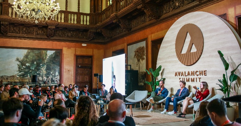 avax's tweet photo. From Weds. May 3 to Fri. May 5, Avalanche Summit II is bringing the most innovative Web3 leaders to Barcelona.

Book your spot and get 20% off! With code 20AS2

Don’t miss you chance to attend the best event in blockchain: https://t.co/OOXpQqvlLl