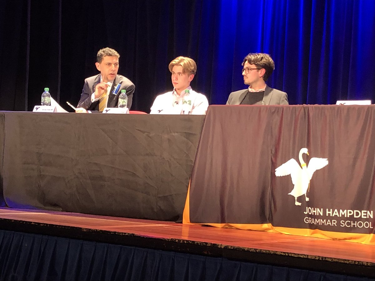 EmmaforWycombe's tweet image. Wonderful evening at John Hampden’s Question Time with @alexsobel and other panellists. Great discussion on the topical issues: our relationship with the EU, did Boris Johnson mislead Parliament, how to make sure young people can afford to buy a home of their own. #JHGSQT