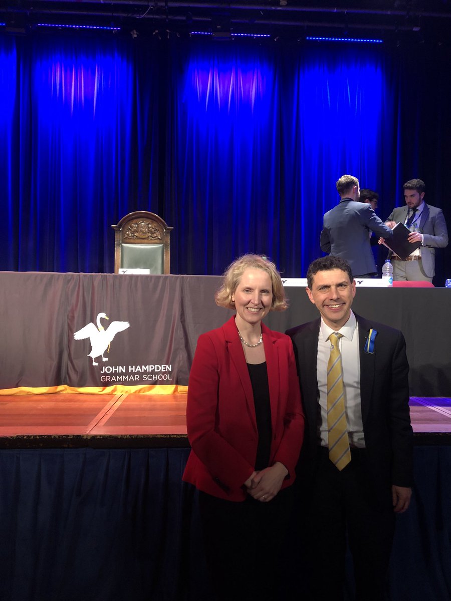 EmmaforWycombe's tweet image. Wonderful evening at John Hampden’s Question Time with @alexsobel and other panellists. Great discussion on the topical issues: our relationship with the EU, did Boris Johnson mislead Parliament, how to make sure young people can afford to buy a home of their own. #JHGSQT