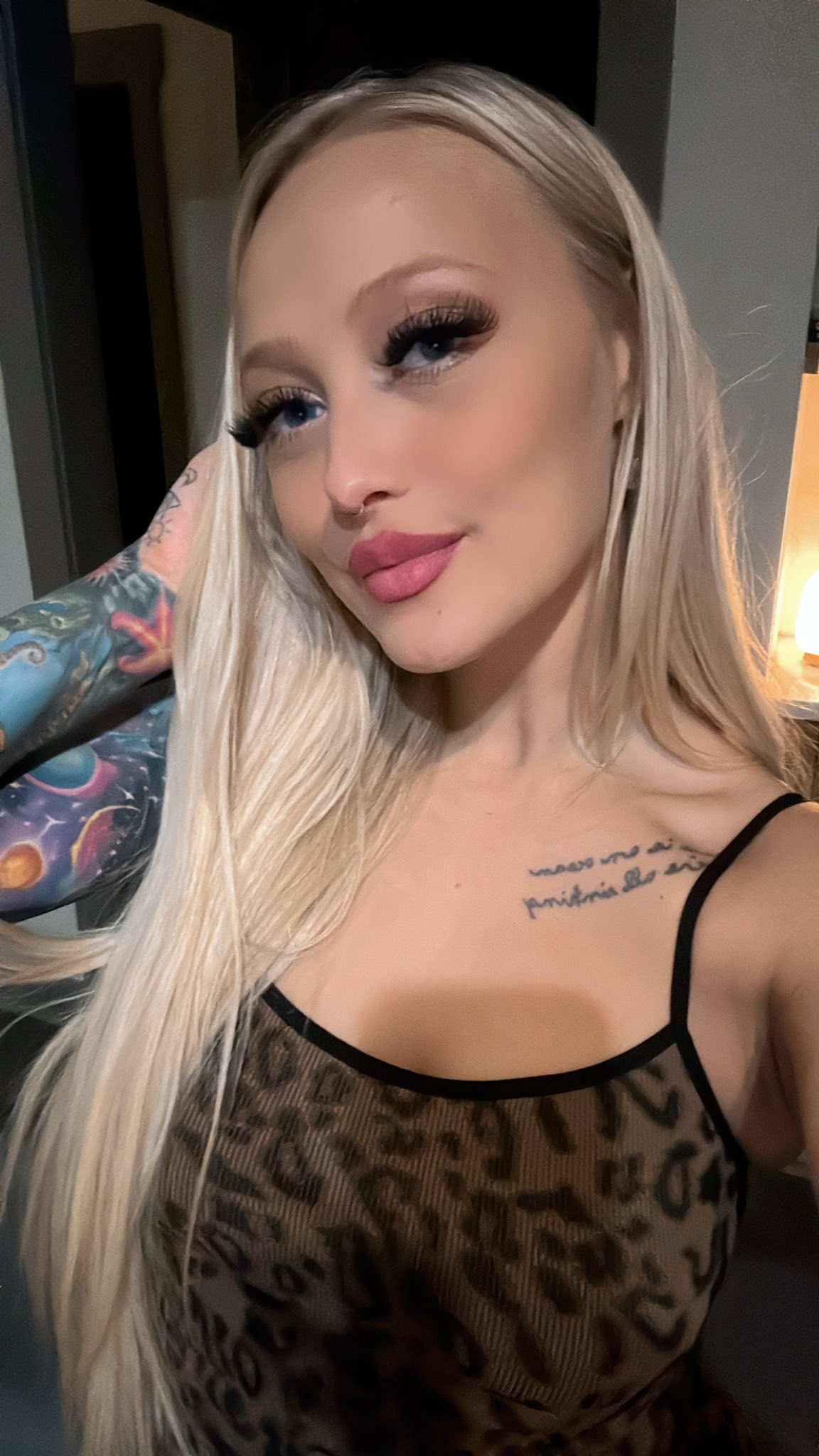 Scarlett Savage 💘 on X: Haven't selfie'd in awhile 😇  t.coelWzHRDwGf  X