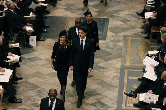 natnewswatch's tweet photo. Trudeau stayed in $6,000 London hotel suite for Queen Elizabeth II’s funeral | National Newswatch https://t.co/NNKqa6X4Ru https://t.co/sytxERjvzH