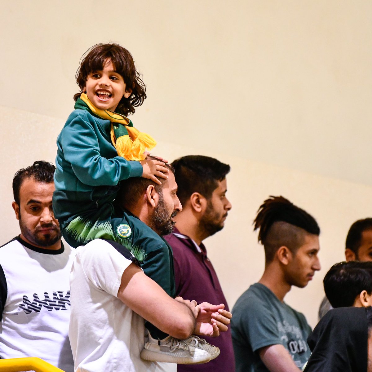 إذا الخليج زادَ فناً زاد الجمهور إشتعالاً كاللهب🤩🔝🔰