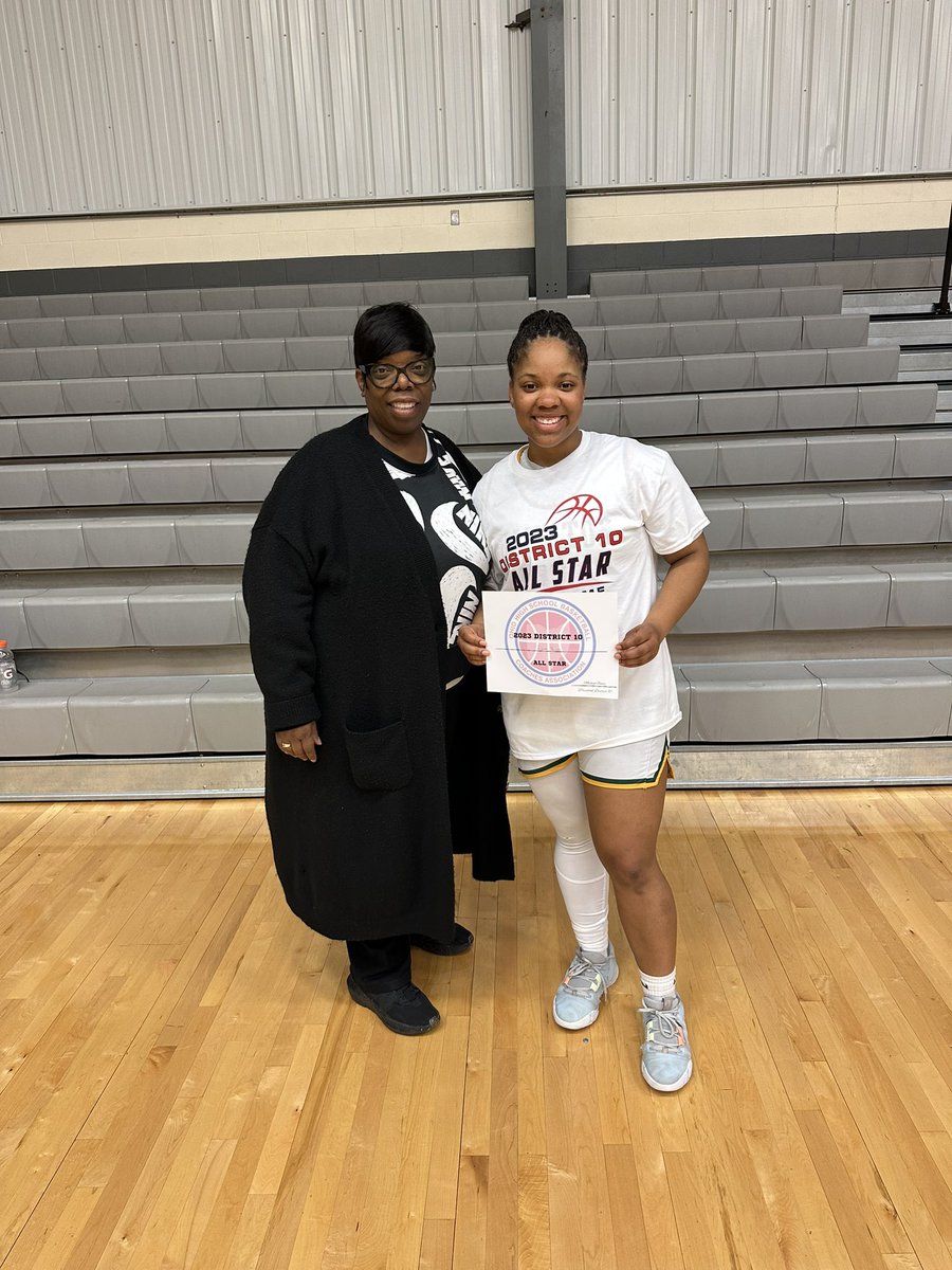 ZPayne11's tweet photo. So grateful to be an named an Allstar and get the opportunity to play in the Central District 10 senior Allstar game last night. Thank you to everyone who came out and supported me!! @HTHSgbasketball https://t.co/T6sKyU0GKt